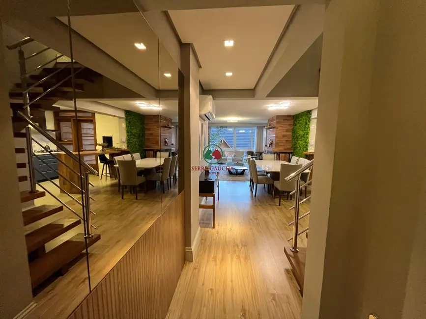 Apartamento com 4 quartos à venda, 310m2 em Centro, Gramado - RS - imagem 3 Foto 3 de Apartamento com 4 quartos à venda, 310m2 em Centro, Gramado - RS