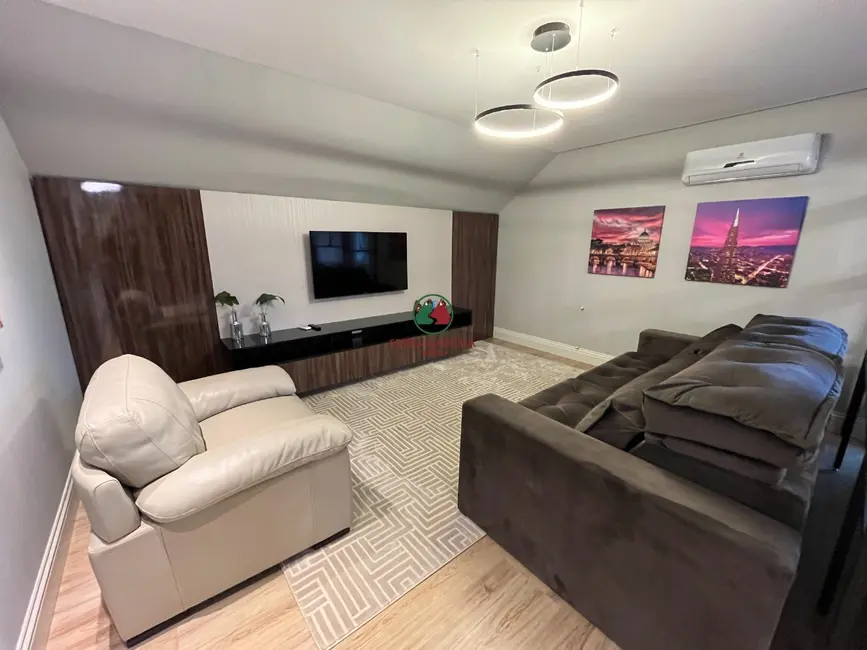 Apartamento com 4 quartos à venda, 310m2 em Centro, Gramado - RS - imagem 9 Foto 9 de Apartamento com 4 quartos à venda, 310m2 em Centro, Gramado - RS