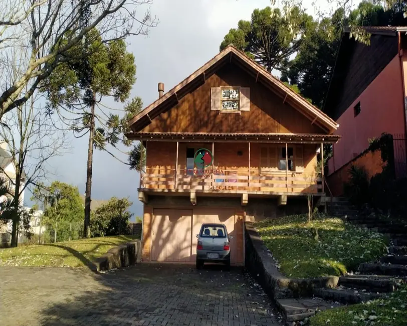 Foto 1 de Casa com 4 quartos à venda, 250m2 em Centro, Canela - RS