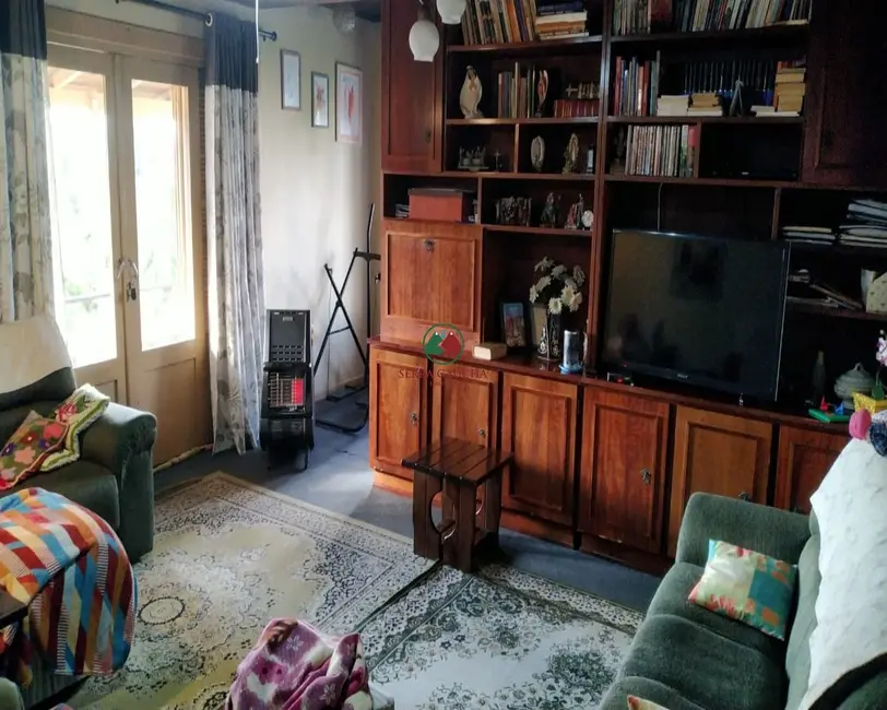 Casa com 4 quartos à venda, 250m2 em Centro, Canela - RS - imagem 3 Foto 3 de Casa com 4 quartos à venda, 250m2 em Centro, Canela - RS