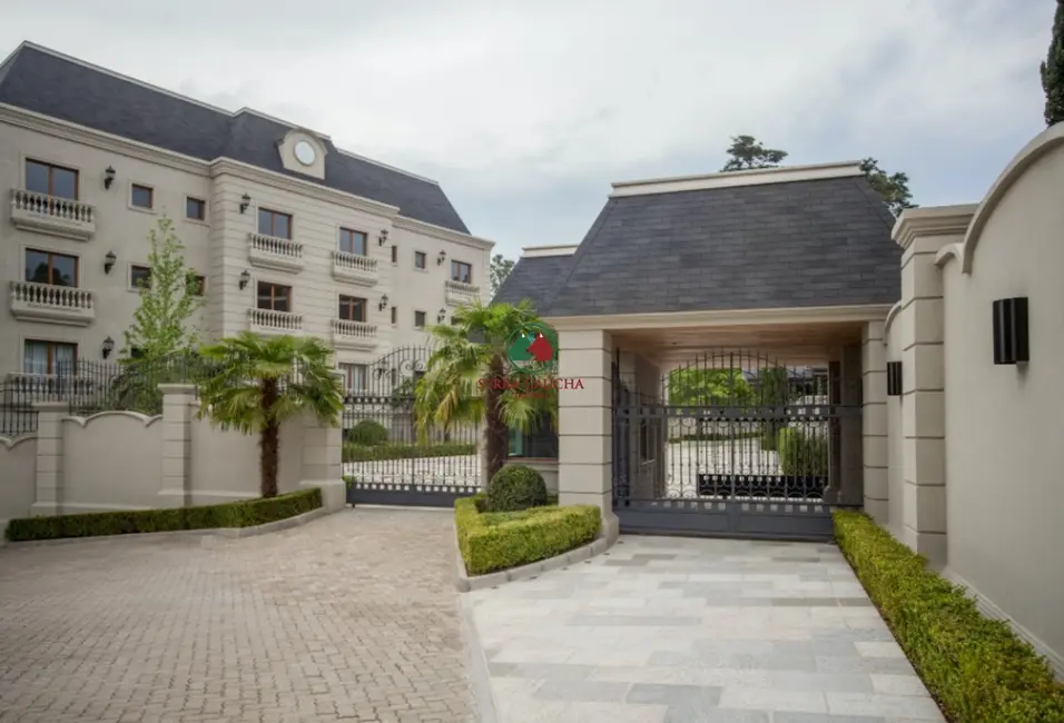 Apartamento com 3 quartos à venda, 214m2 em Gramado - RS - imagem 2 Foto 2 de Apartamento com 3 quartos à venda, 214m2 em Gramado - RS