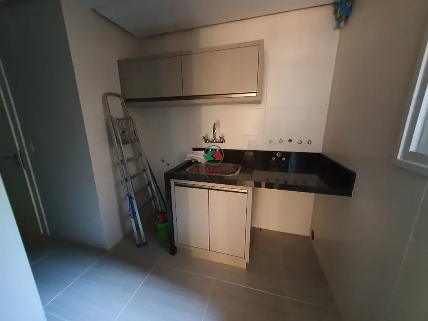 Apartamento com 3 quartos à venda, 223m2 em Centro, Gramado - RS - imagem 9 Foto 9 de Apartamento com 3 quartos à venda, 223m2 em Centro, Gramado - RS