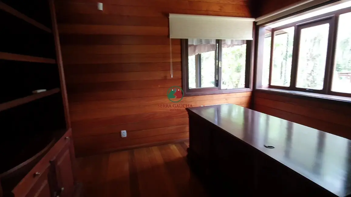 Casa com 3 quartos à venda, 357m2 em Canela - RS - imagem 3 Foto 3 de Casa com 3 quartos à venda, 357m2 em Canela - RS