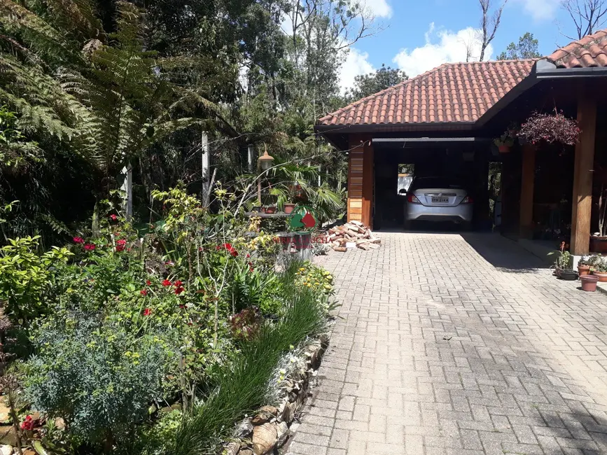 Casa com 2 quartos à venda, 142m2 em Canela - RS - imagem 2 Foto 2 de Casa com 2 quartos à venda, 142m2 em Canela - RS