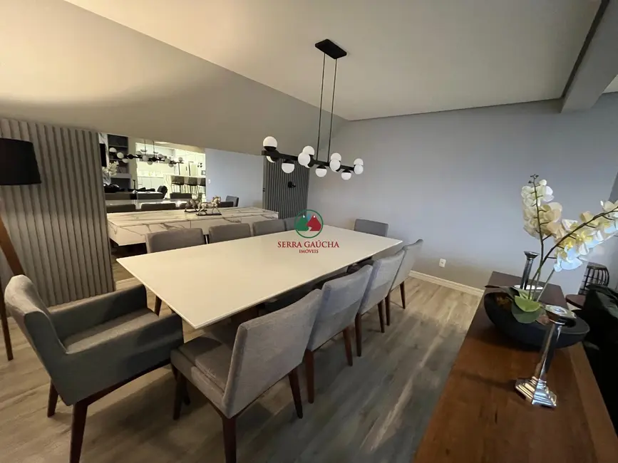 Apartamento com 4 quartos à venda, 316m2 em Centro, Gramado - RS - imagem 8 Foto 8 de Apartamento com 4 quartos à venda, 316m2 em Centro, Gramado - RS