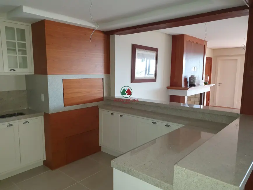 Apartamento com 3 quartos à venda, 220m2 em Centro, Gramado - RS - imagem 9 Foto 9 de Apartamento com 3 quartos à venda, 220m2 em Centro, Gramado - RS