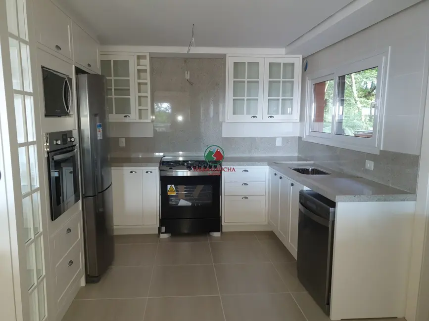 Apartamento com 3 quartos à venda, 220m2 em Centro, Gramado - RS - imagem 8 Foto 8 de Apartamento com 3 quartos à venda, 220m2 em Centro, Gramado - RS