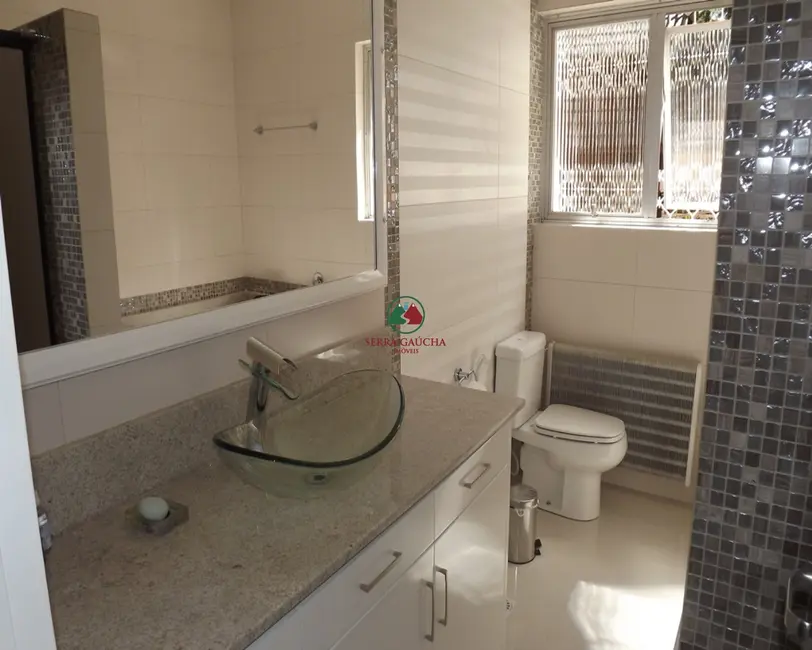 Casa com 6 quartos à venda, 545m2 em Centro, Canela - RS - imagem 9 Foto 9 de Casa com 6 quartos à venda, 545m2 em Centro, Canela - RS
