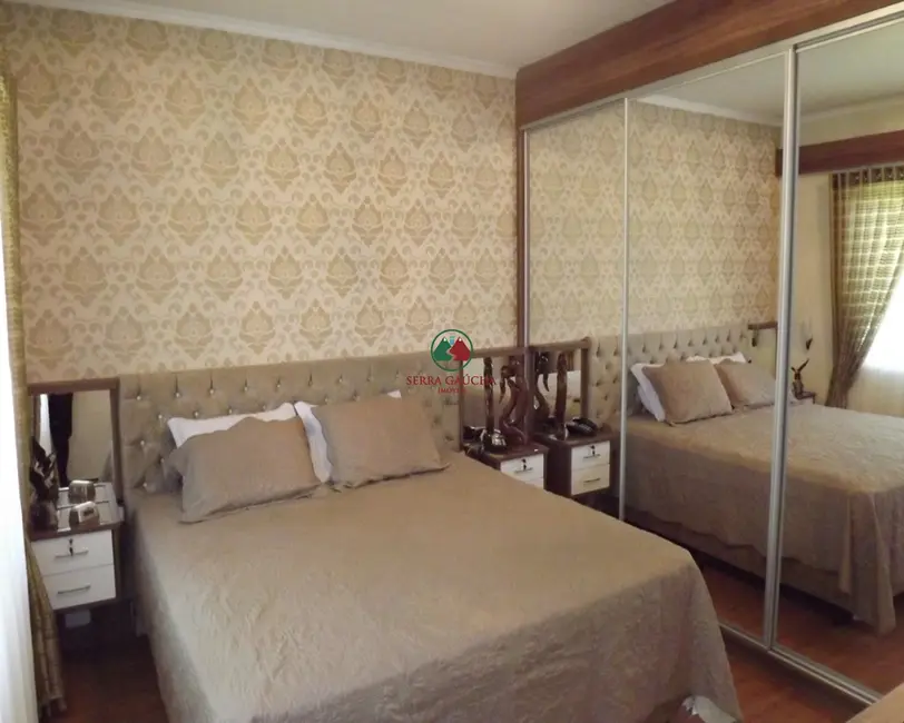 Casa com 6 quartos à venda, 545m2 em Centro, Canela - RS - imagem 8 Foto 8 de Casa com 6 quartos à venda, 545m2 em Centro, Canela - RS