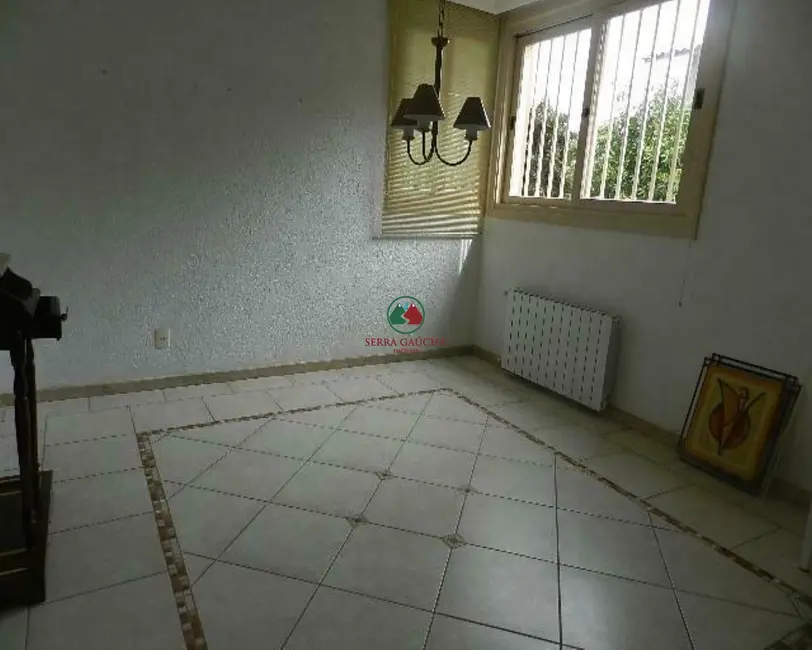 Casa com 4 quartos à venda, 268m2 em Canela - RS - imagem 5 Foto 5 de Casa com 4 quartos à venda, 268m2 em Canela - RS