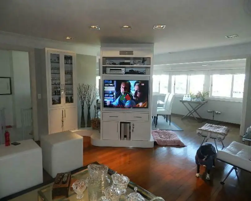 Apartamento com 3 quartos à venda, 200m2 em Gramado - RS - imagem 4 Foto 4 de Apartamento com 3 quartos à venda, 200m2 em Gramado - RS