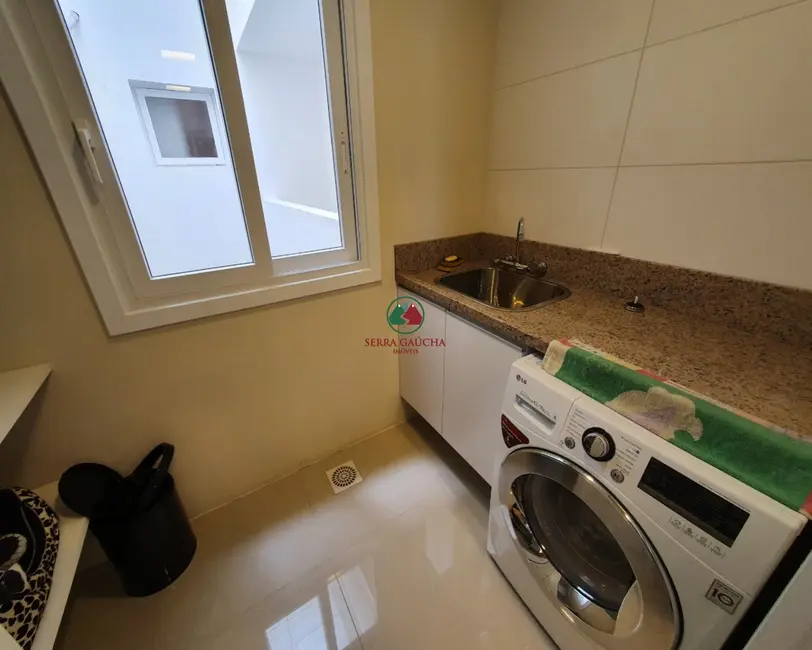 Apartamento com 4 quartos à venda, 280m2 em Centro, Gramado - RS - imagem 7 Foto 7 de Apartamento com 4 quartos à venda, 280m2 em Centro, Gramado - RS