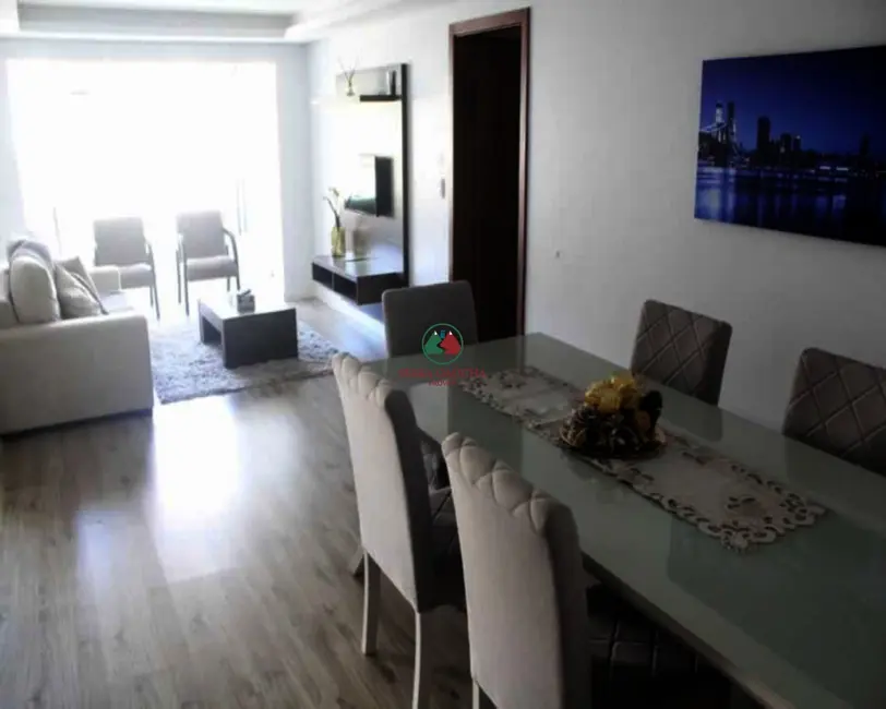 Foto 2 de Apartamento com 3 quartos à venda, 120m2 em Centro, Gramado - RS