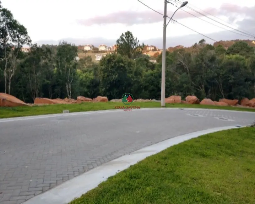 Foto 1 de Terreno / Lote à venda, 616m2 em Gramado - RS