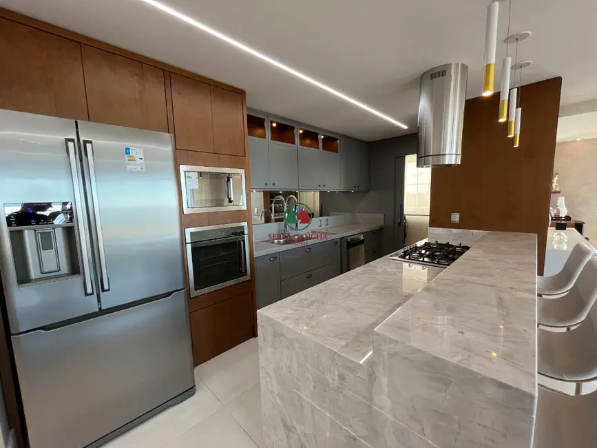 Foto 7 de Apartamento com 3 quartos à venda, 227m2 em Centro, Gramado - RS