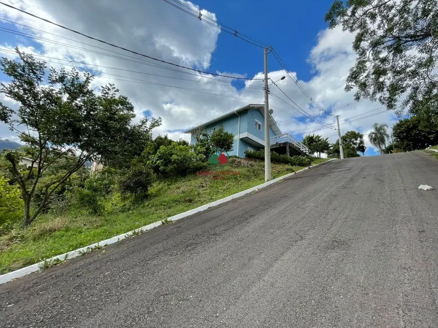 Foto 3 de Casa com 4 quartos à venda, 200m2 em Várzea Grande, Gramado - RS