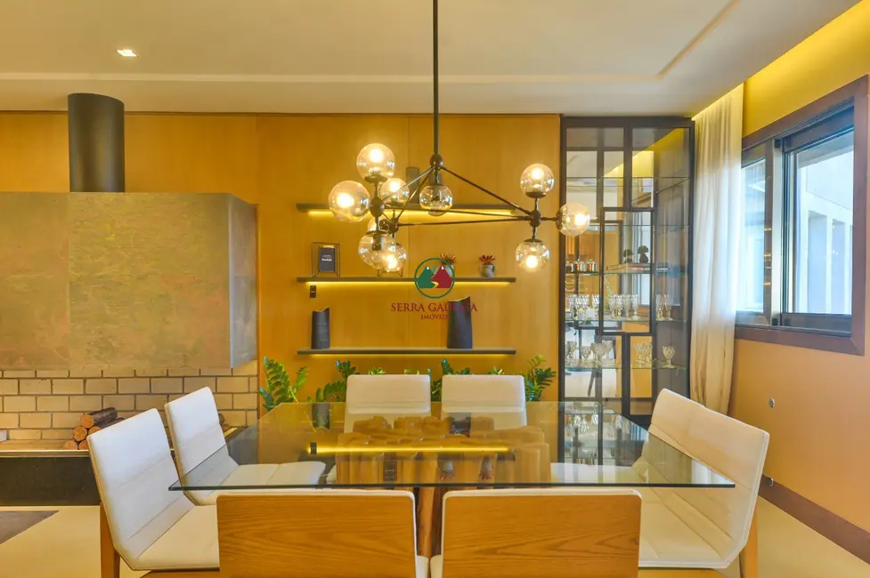 Apartamento com 3 quartos à venda e para alugar, 179m2 em Centro, Gramado - RS - imagem 5 Foto 5 de Apartamento com 3 quartos à venda e para alugar, 179m2 em Centro, Gramado - RS