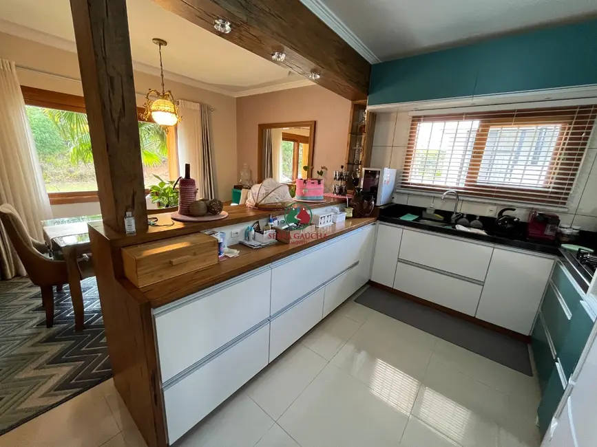 Foto 9 de Casa com 3 quartos à venda, 222m2 em Gramado - RS