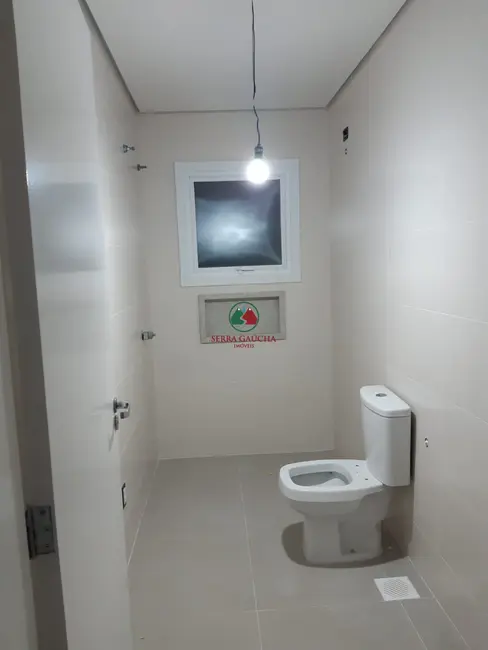 Casa com 3 quartos à venda, 220m2 em Canela - RS - imagem 8 Foto 8 de Casa com 3 quartos à venda, 220m2 em Canela - RS