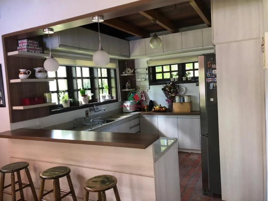 Casa com 3 quartos à venda, 132m2 em Canela - RS - imagem 8 Foto 8 de Casa com 3 quartos à venda, 132m2 em Canela - RS