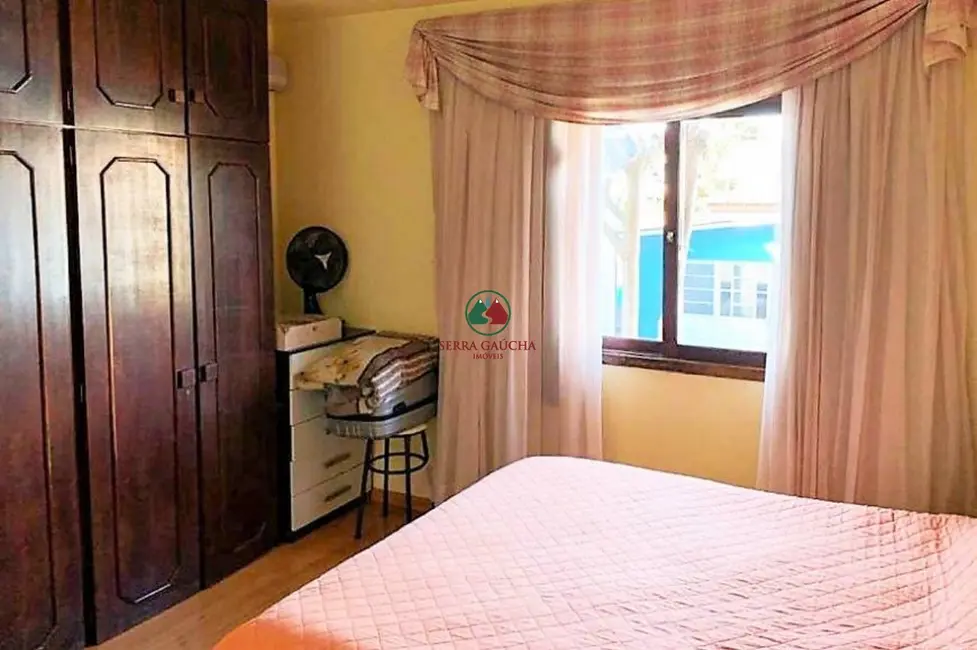 Casa com 3 quartos à venda, 203m2 em Canela - RS - imagem 9 Foto 9 de Casa com 3 quartos à venda, 203m2 em Canela - RS