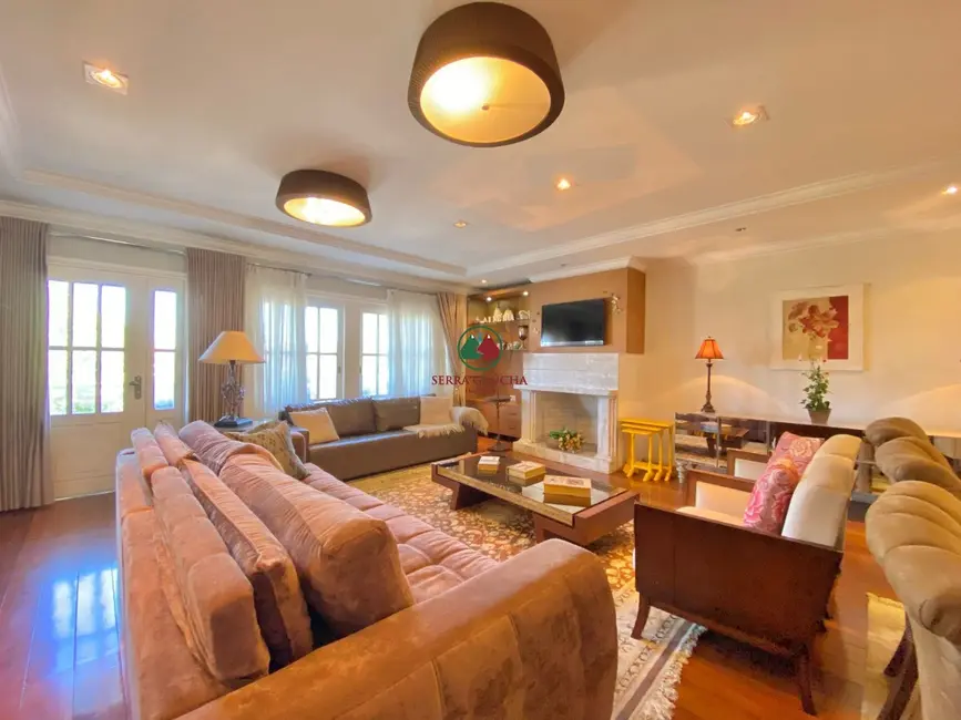 Apartamento com 3 quartos à venda, 172m2 em Centro, Gramado - RS - imagem 8 Foto 8 de Apartamento com 3 quartos à venda, 172m2 em Centro, Gramado - RS