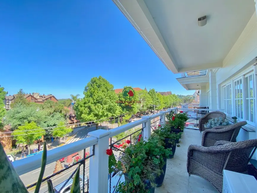 Apartamento com 3 quartos à venda, 172m2 em Centro, Gramado - RS - imagem 3 Foto 3 de Apartamento com 3 quartos à venda, 172m2 em Centro, Gramado - RS