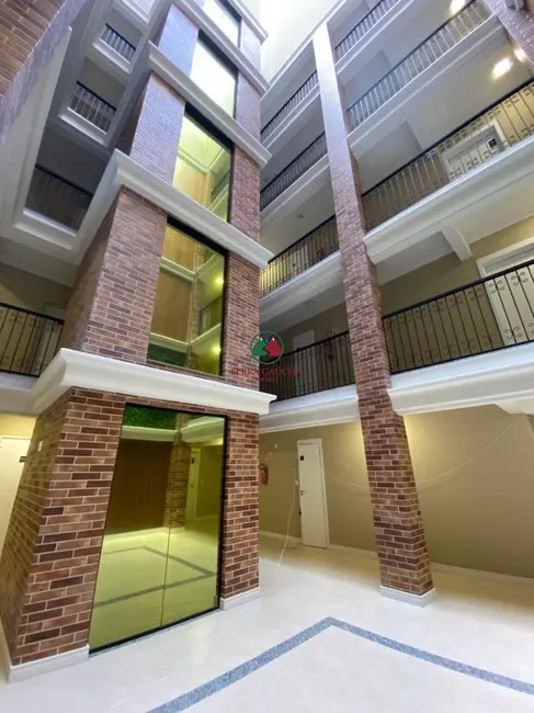 Foto 2 de Apartamento com 1 quarto à venda, 64m2 em Centro, Canela - RS