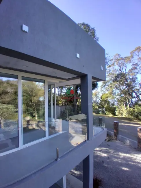 Casa com 3 quartos à venda, 310m2 em Canela - RS - imagem 3 Foto 3 de Casa com 3 quartos à venda, 310m2 em Canela - RS