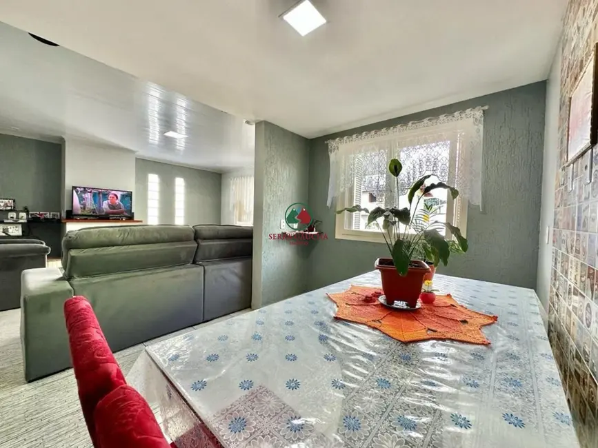 Casa com 4 quartos à venda, 180m2 em Centro, Canela - RS - imagem 9 Foto 9 de Casa com 4 quartos à venda, 180m2 em Centro, Canela - RS