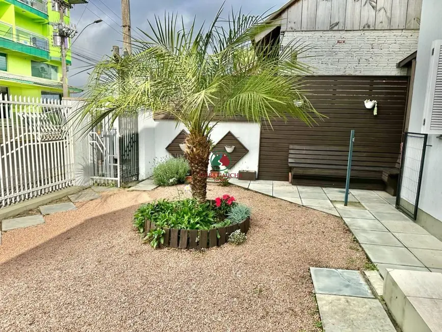 Casa com 4 quartos à venda, 180m2 em Centro, Canela - RS - imagem 3 Foto 3 de Casa com 4 quartos à venda, 180m2 em Centro, Canela - RS