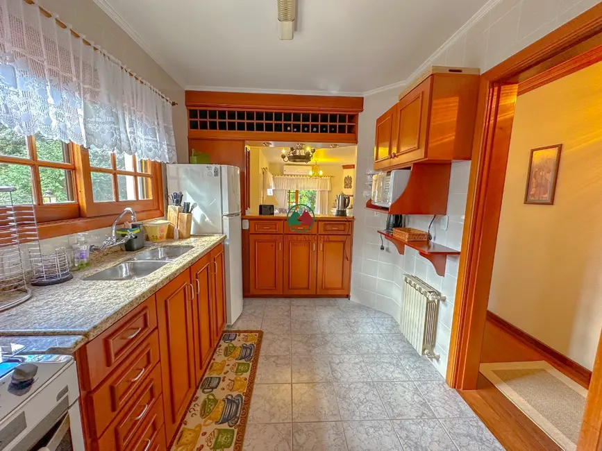 Foto 3 de Apartamento com 2 quartos à venda, 85m2 em Gramado - RS