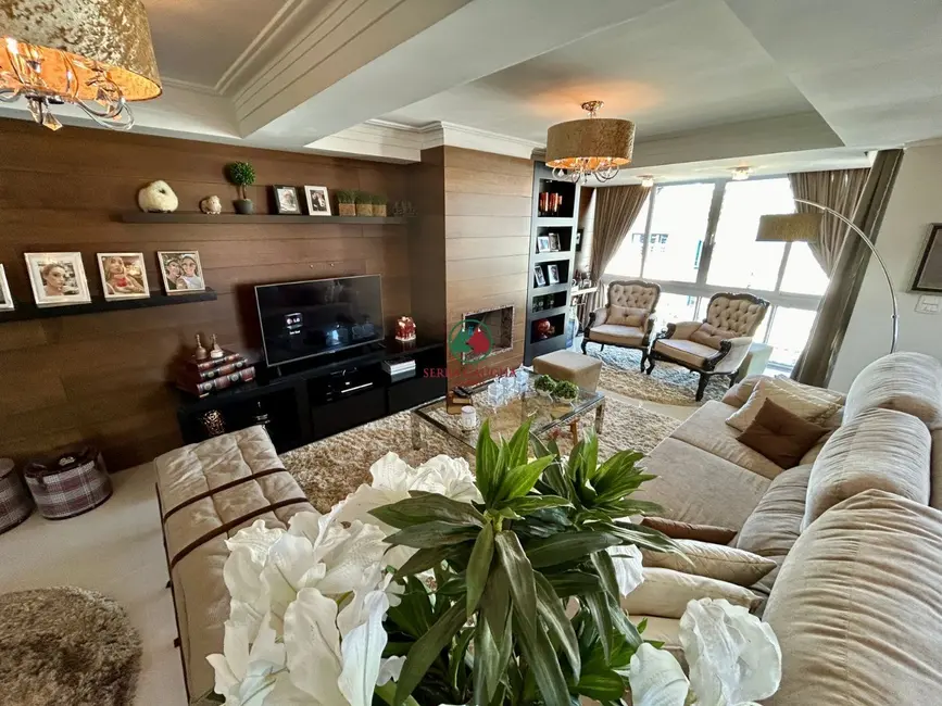 Foto 6 de Apartamento com 3 quartos à venda, 147m2 em Centro, Gramado - RS