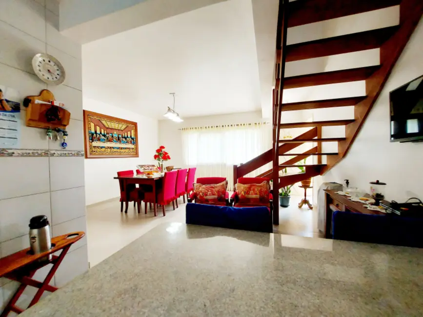 Foto 3 de Casa com 3 quartos à venda, 205m2 em Lira, Estancia Velha - RS