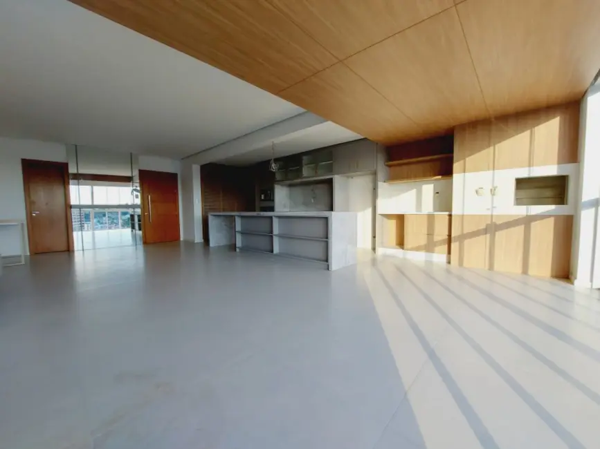 Apartamento com 3 quartos à venda, 152m2 em Centro, Campo Bom - RS - imagem 4 Foto 4 de Apartamento com 3 quartos à venda, 152m2 em Centro, Campo Bom - RS