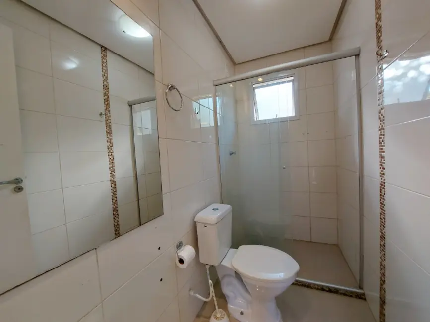 Casa com 2 quartos para alugar, 57m2 em Canudos, Novo Hamburgo - RS - imagem 6 Foto 6 de Casa com 2 quartos para alugar, 57m2 em Canudos, Novo Hamburgo - RS