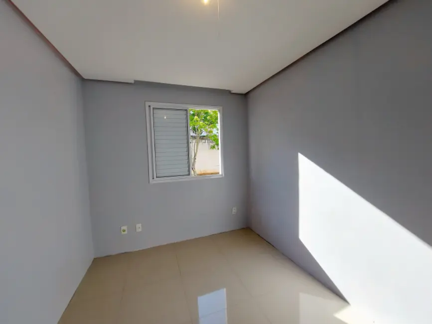 Casa com 2 quartos para alugar, 57m2 em Canudos, Novo Hamburgo - RS - imagem 8 Foto 8 de Casa com 2 quartos para alugar, 57m2 em Canudos, Novo Hamburgo - RS