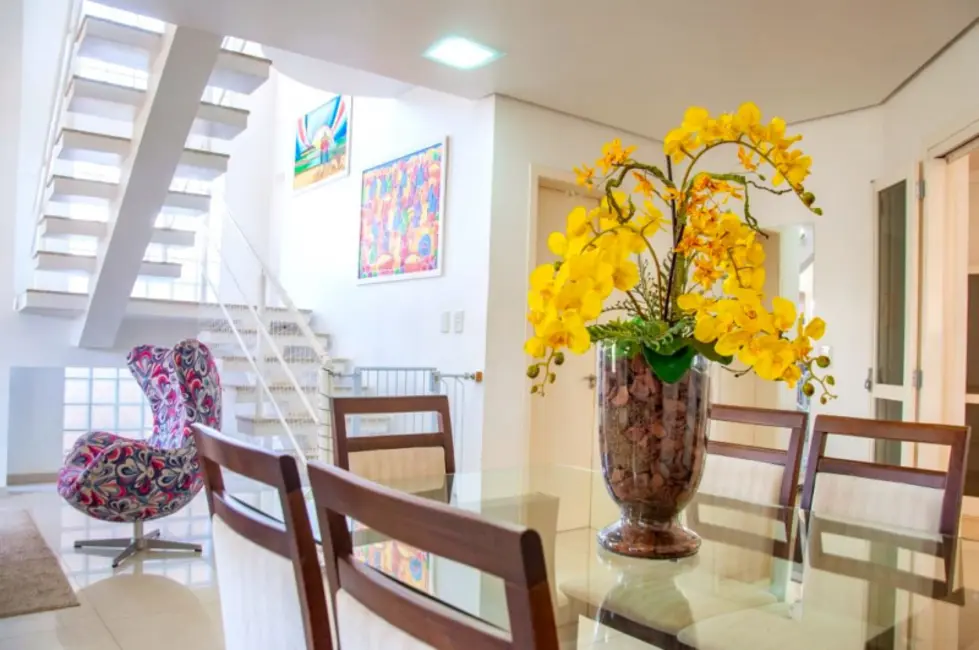 Casa com 3 quartos à venda, 157m2 em Campo Bom - RS - imagem 3 Foto 3 de Casa com 3 quartos à venda, 157m2 em Campo Bom - RS