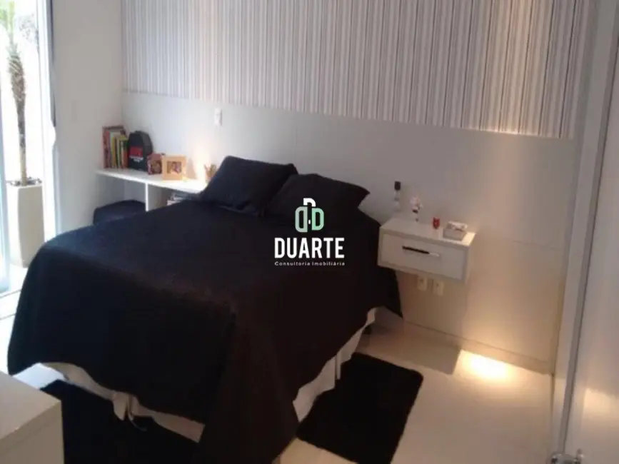 Foto 5 de Casa com 4 quartos à venda, 350m2 em Enseada, Guaruja - SP