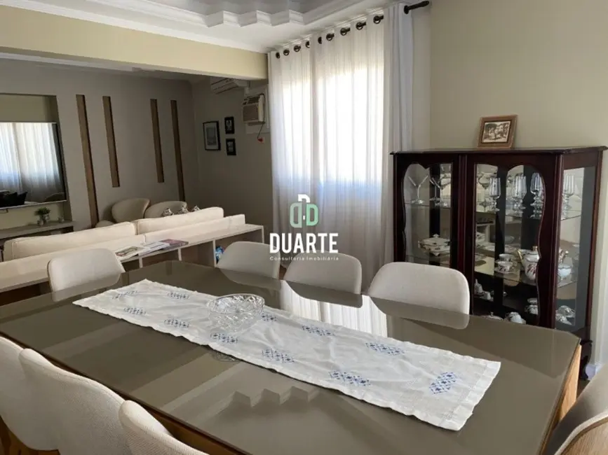 Foto 4 de Apartamento com 2 quartos à venda, 106m2 em Gonzaga, Santos - SP