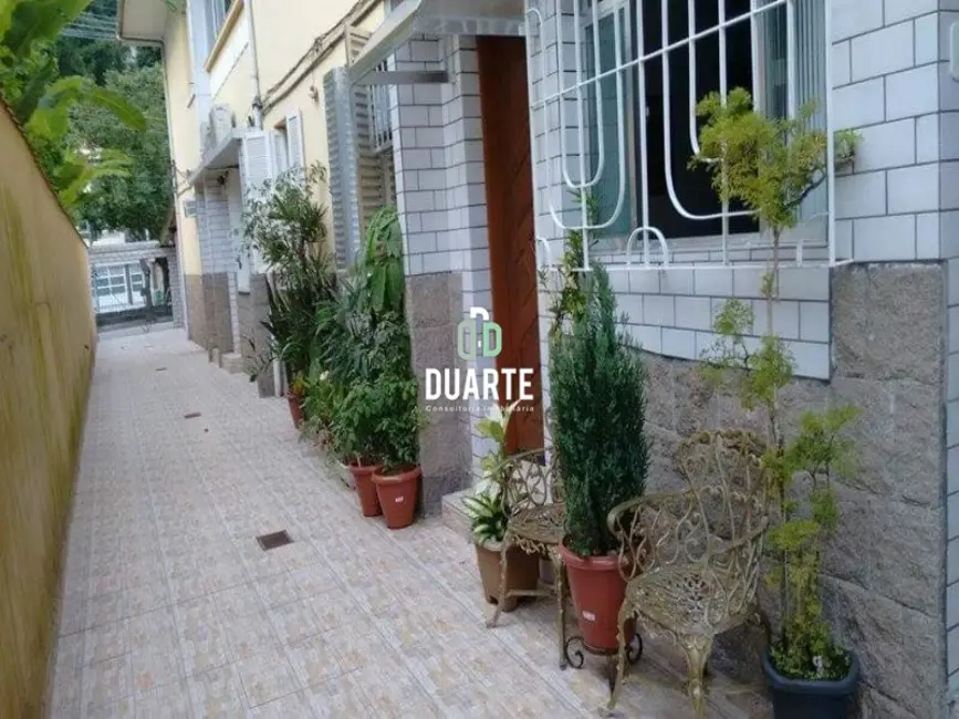 Casa com 2 quartos à venda, 120m2 em Marapé, Santos - SP - imagem 2 Foto 2 de Casa com 2 quartos à venda, 120m2 em Marapé, Santos - SP