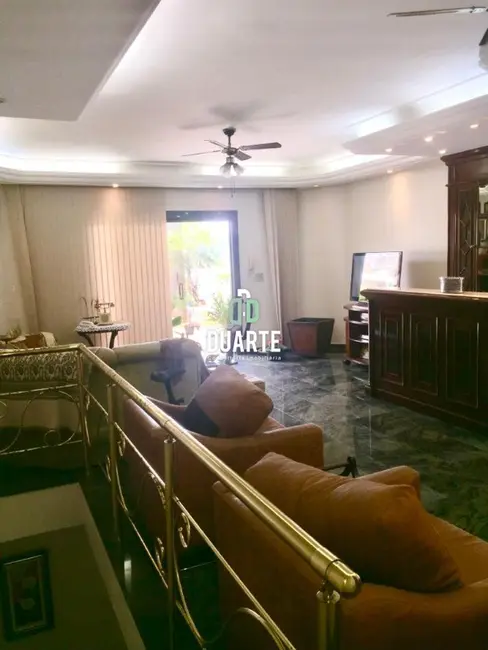 Foto 3 de Apartamento com 3 quartos à venda, 280m2 em Sao Vicente - SP