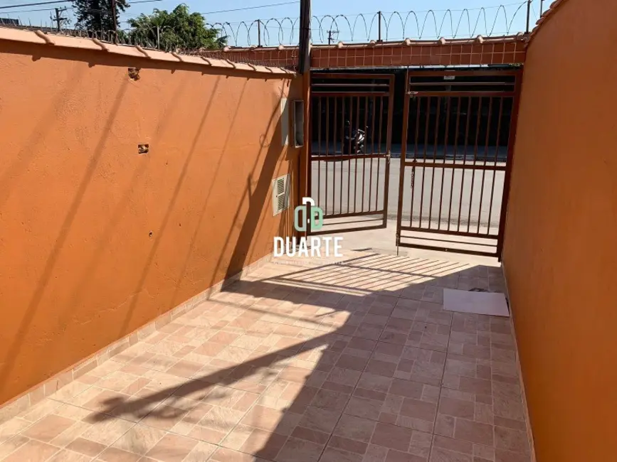 Foto 2 de Casa com 2 quartos à venda, 60m2 em Chico de Paula, Santos - SP