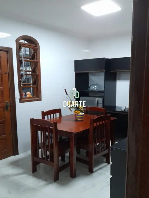 Foto 1 de Casa com 2 quartos à venda, 66m2 em Vila Mathias, Santos - SP