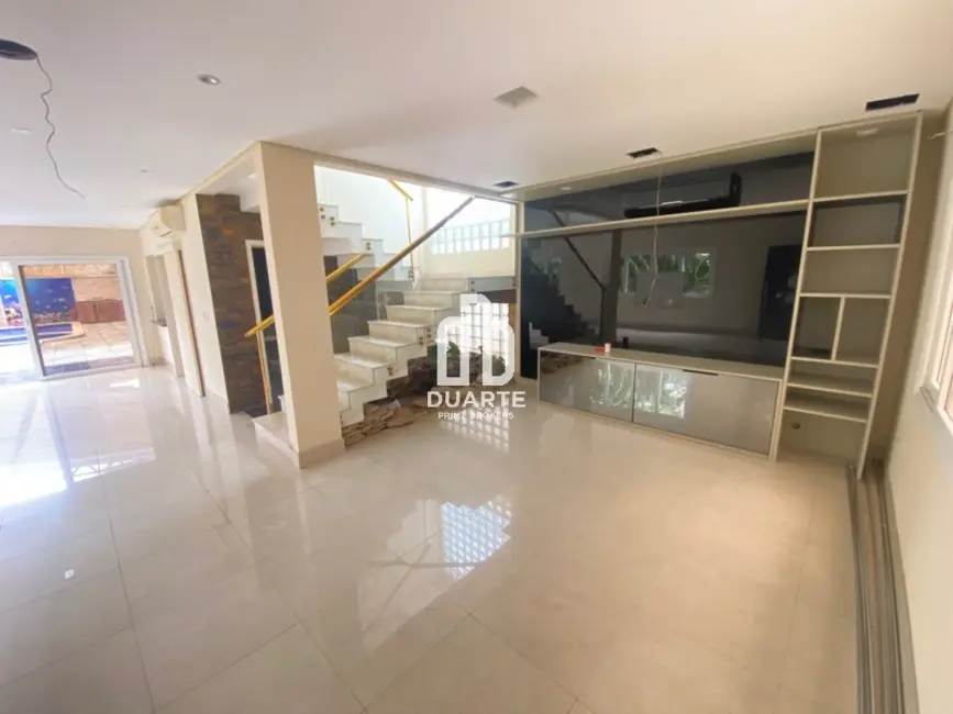 Casa com 3 quartos à venda, 230m2 em Campo Grande, Santos - SP - imagem 4 Foto 4 de Casa com 3 quartos à venda, 230m2 em Campo Grande, Santos - SP