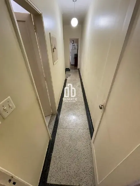 Casa com 3 quartos à venda, 263m2 em Gonzaga, Santos - SP - imagem 5 Foto 5 de Casa com 3 quartos à venda, 263m2 em Gonzaga, Santos - SP