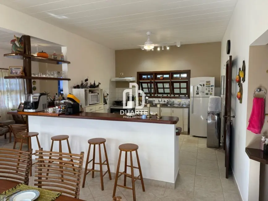 Foto 3 de Casa com 5 quartos à venda, 240m2 em Delfim Verde, Caraguatatuba - SP