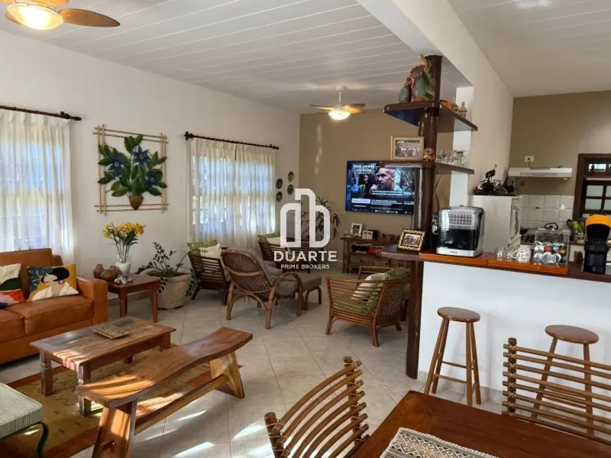 Foto 2 de Casa com 5 quartos à venda, 240m2 em Delfim Verde, Caraguatatuba - SP
