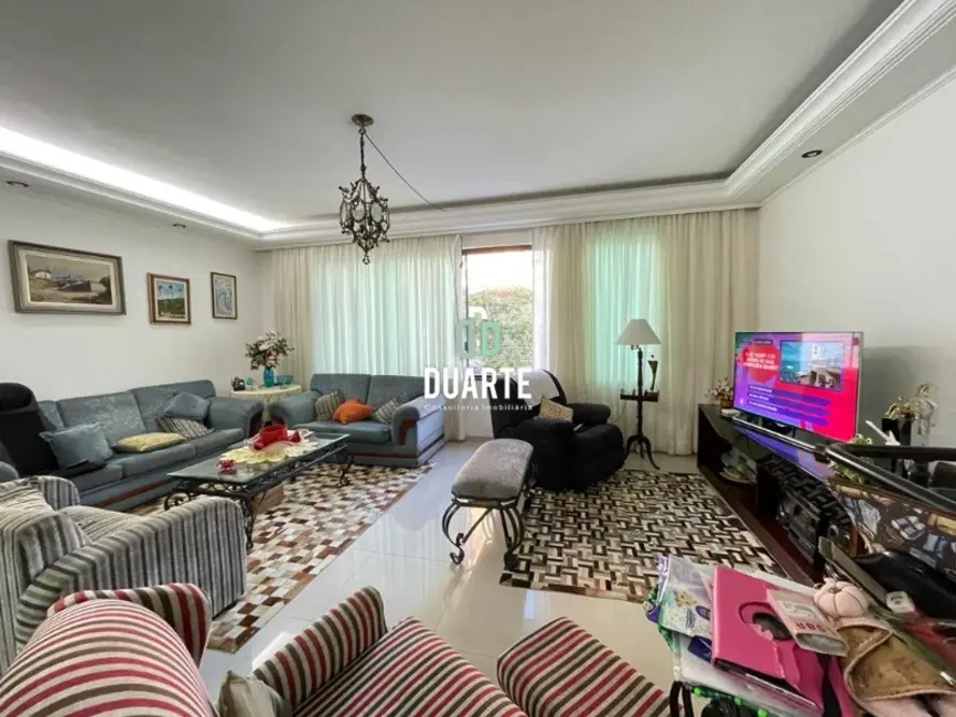 Casa com 3 quartos à venda, 200m2 em Gonzaga, Santos - SP - imagem 3 Foto 3 de Casa com 3 quartos à venda, 200m2 em Gonzaga, Santos - SP