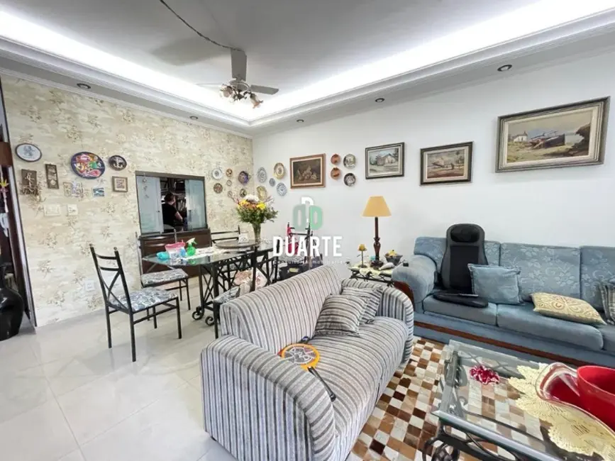 Casa com 3 quartos à venda, 200m2 em Gonzaga, Santos - SP - imagem 4 Foto 4 de Casa com 3 quartos à venda, 200m2 em Gonzaga, Santos - SP